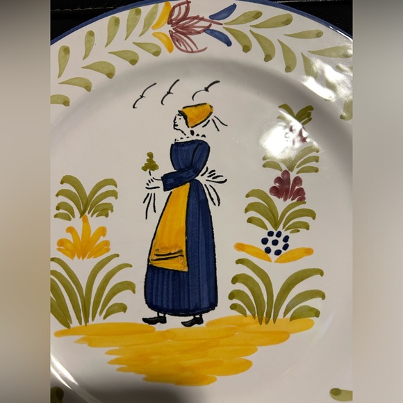 Vintage Sur La Table Handpainted Portugal Dinner Plate, Woman with Flower, 10" D - Picture 3 of 10